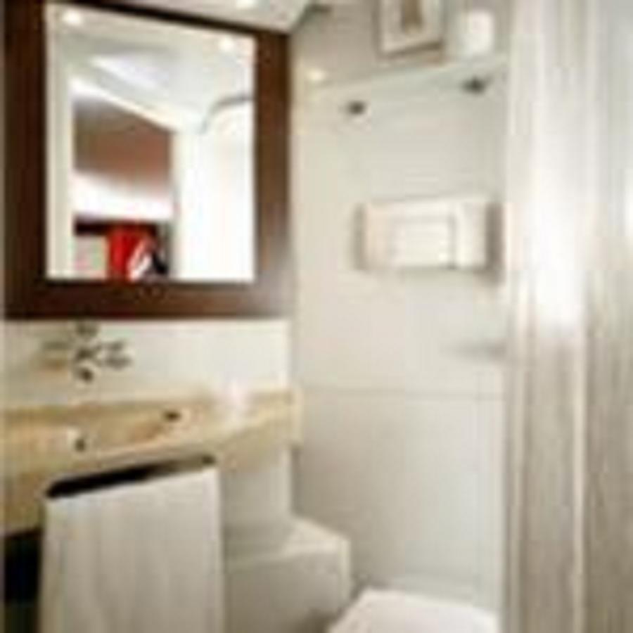 พรีเมียร์ คลาส มอนต์เปลลิเย่ Hotel ลัต ภายนอก รูปภาพ