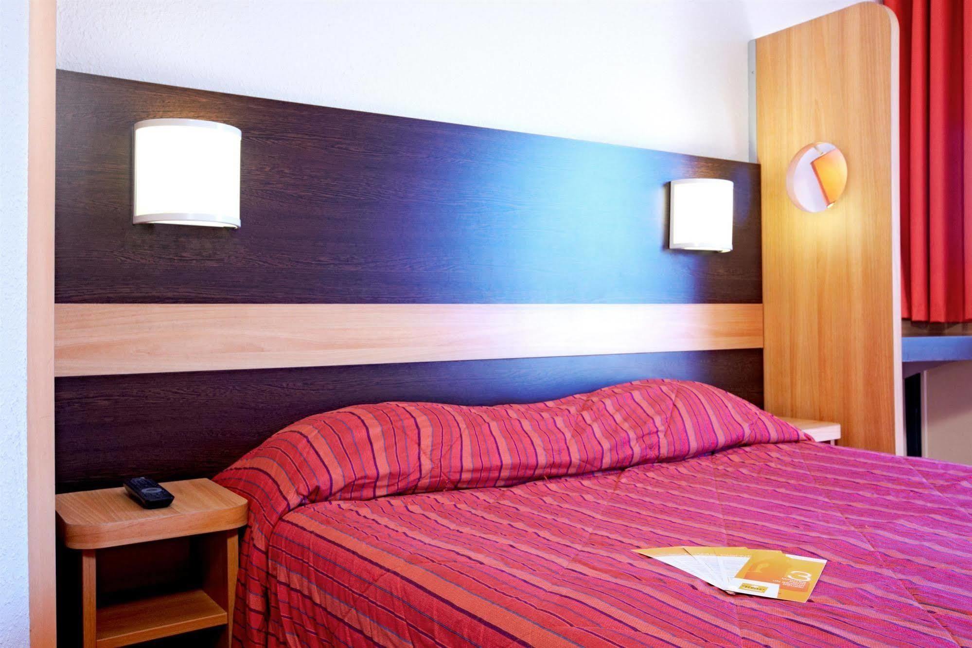 พรีเมียร์ คลาส มอนต์เปลลิเย่ Hotel ลัต ภายนอก รูปภาพ